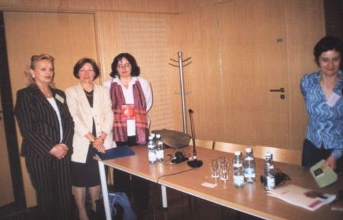 2004.04.20_Konferencja_w_Warszawie